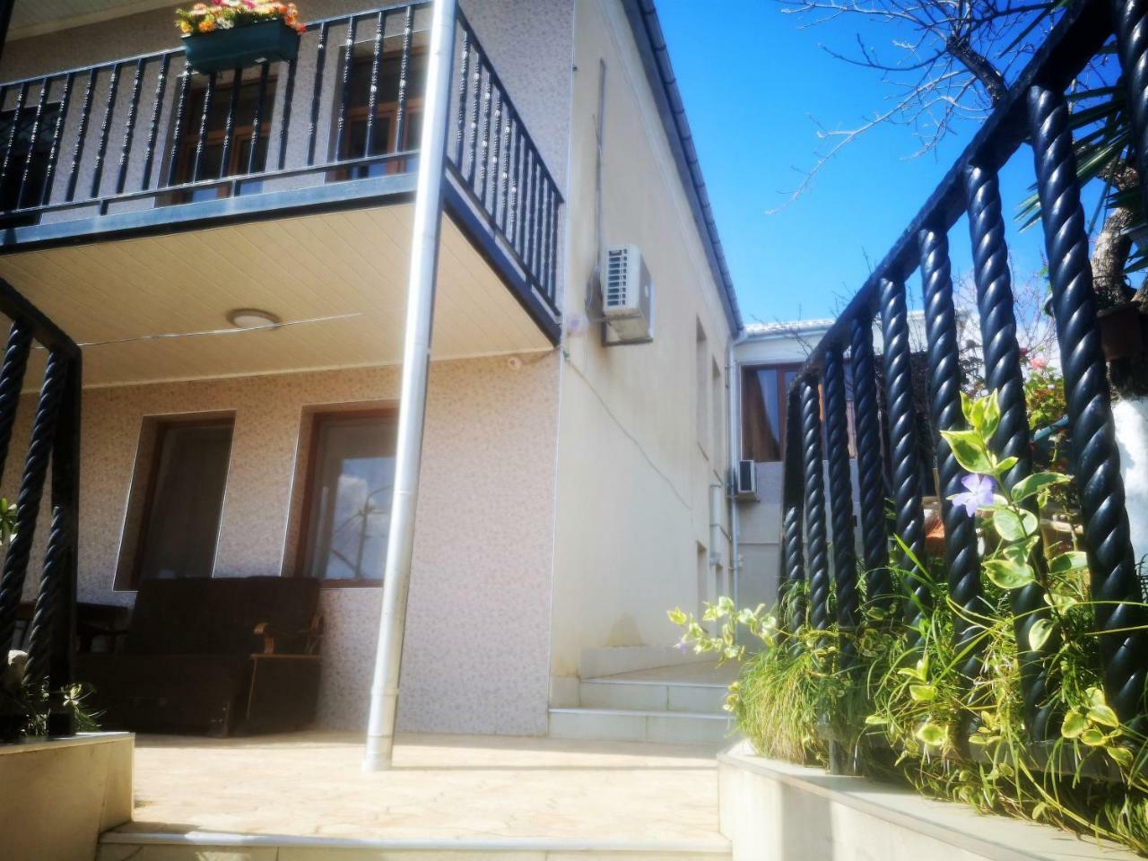 Hostel Sadu Kutaisi Ngoại thất bức ảnh