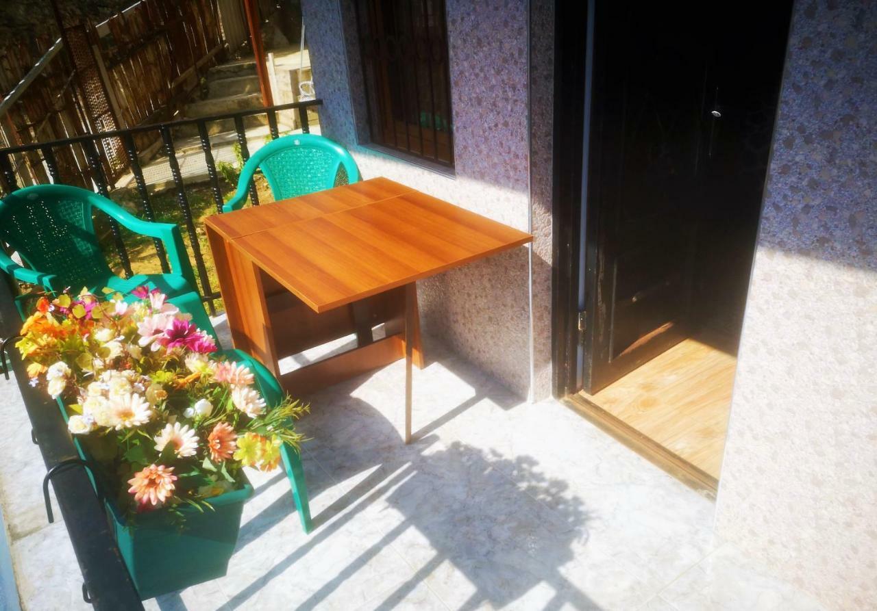 Hostel Sadu Kutaisi Ngoại thất bức ảnh